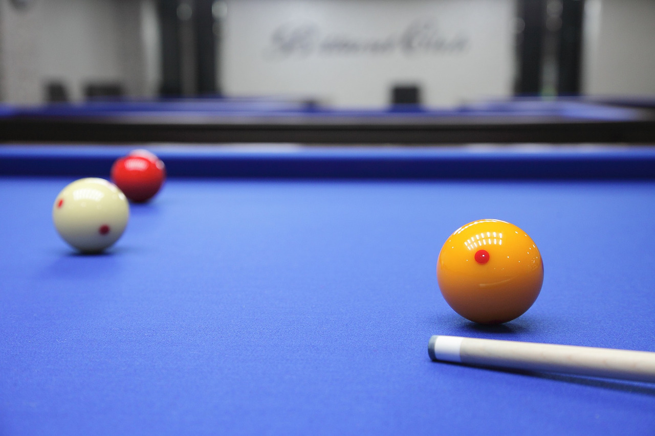 billiards-3423614_1920.jpg