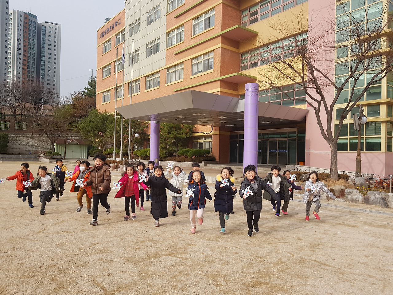 입선11-태국기아니고 태극기에요.jpg