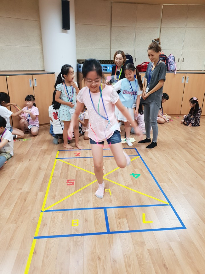 장려11-신나는 책놀이시간.jpg