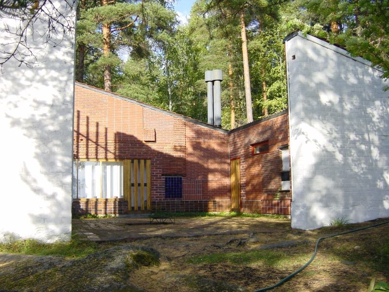 Aalto_Muuratsalo_experimental_house.jpg