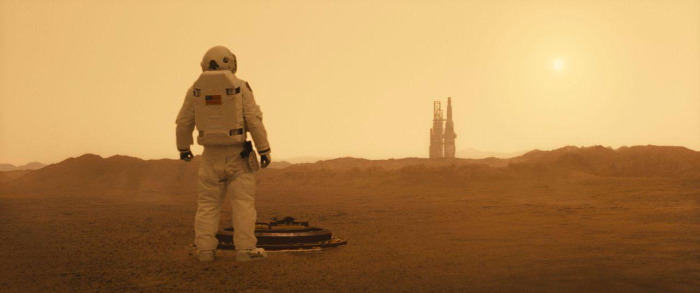ad_astra_ad_astra_dtlrD_240_t_pitt_mars_still_071719_g_r709.088625.jpg