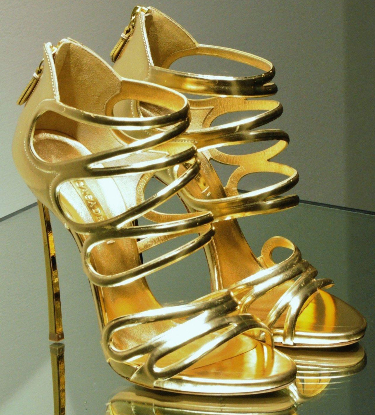 high-heels-shoes-luxury-rich.jpg