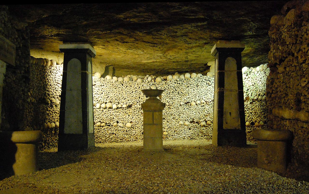 Catacombes_De_Paris.jpg