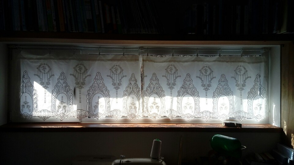 이집 2층 전실창.jpg