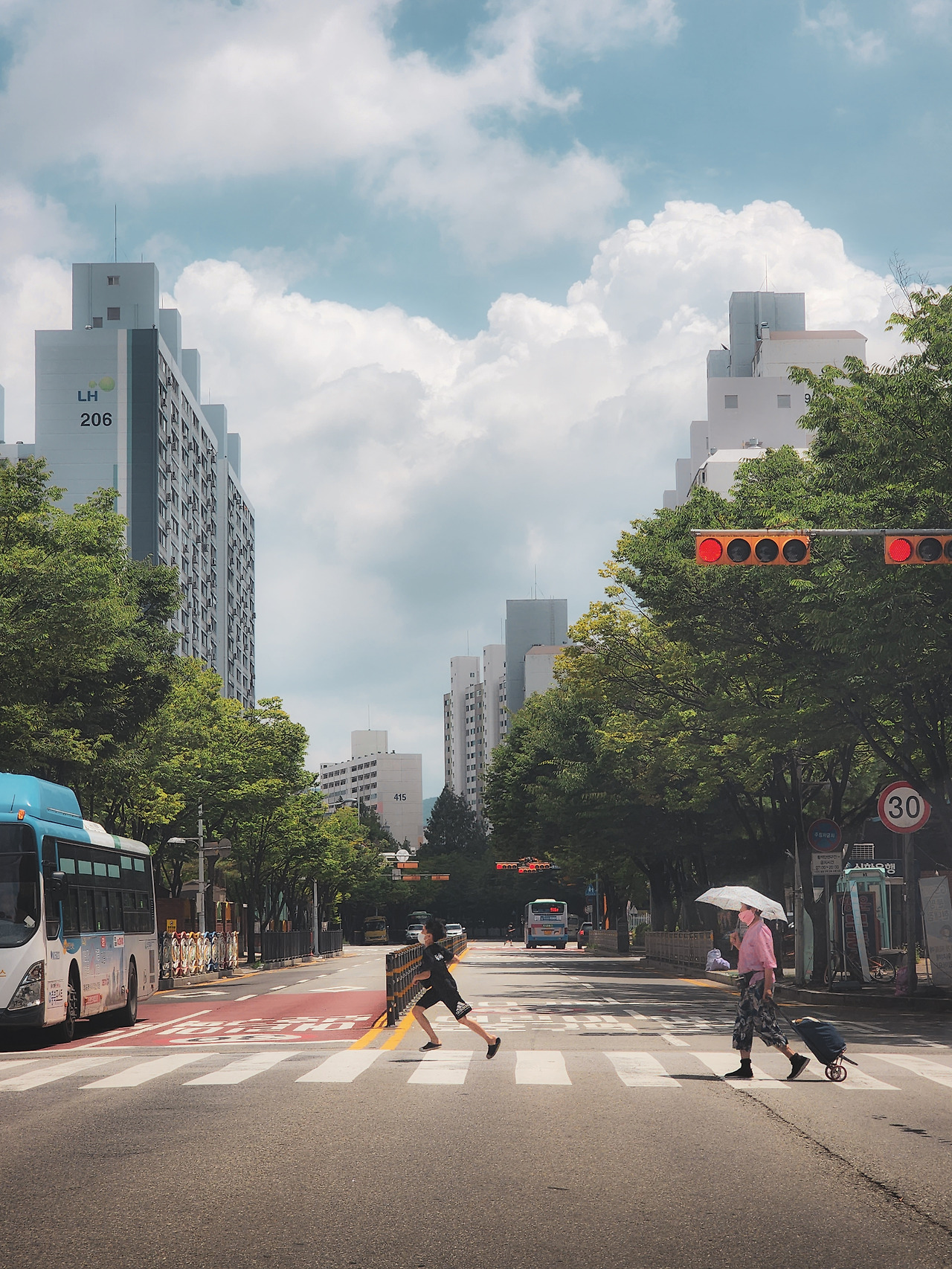 저마다의 여름.jpg