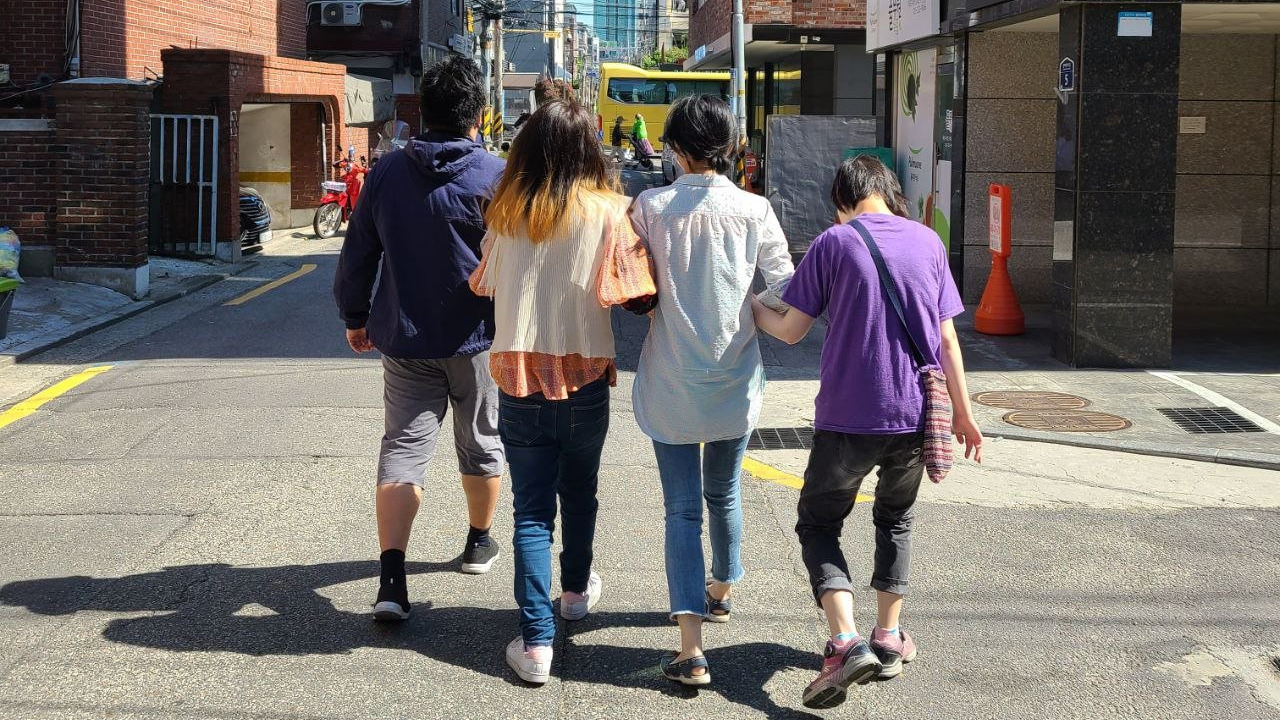 마을활동_옹호가게 방문_거리 활보_2022.jpg