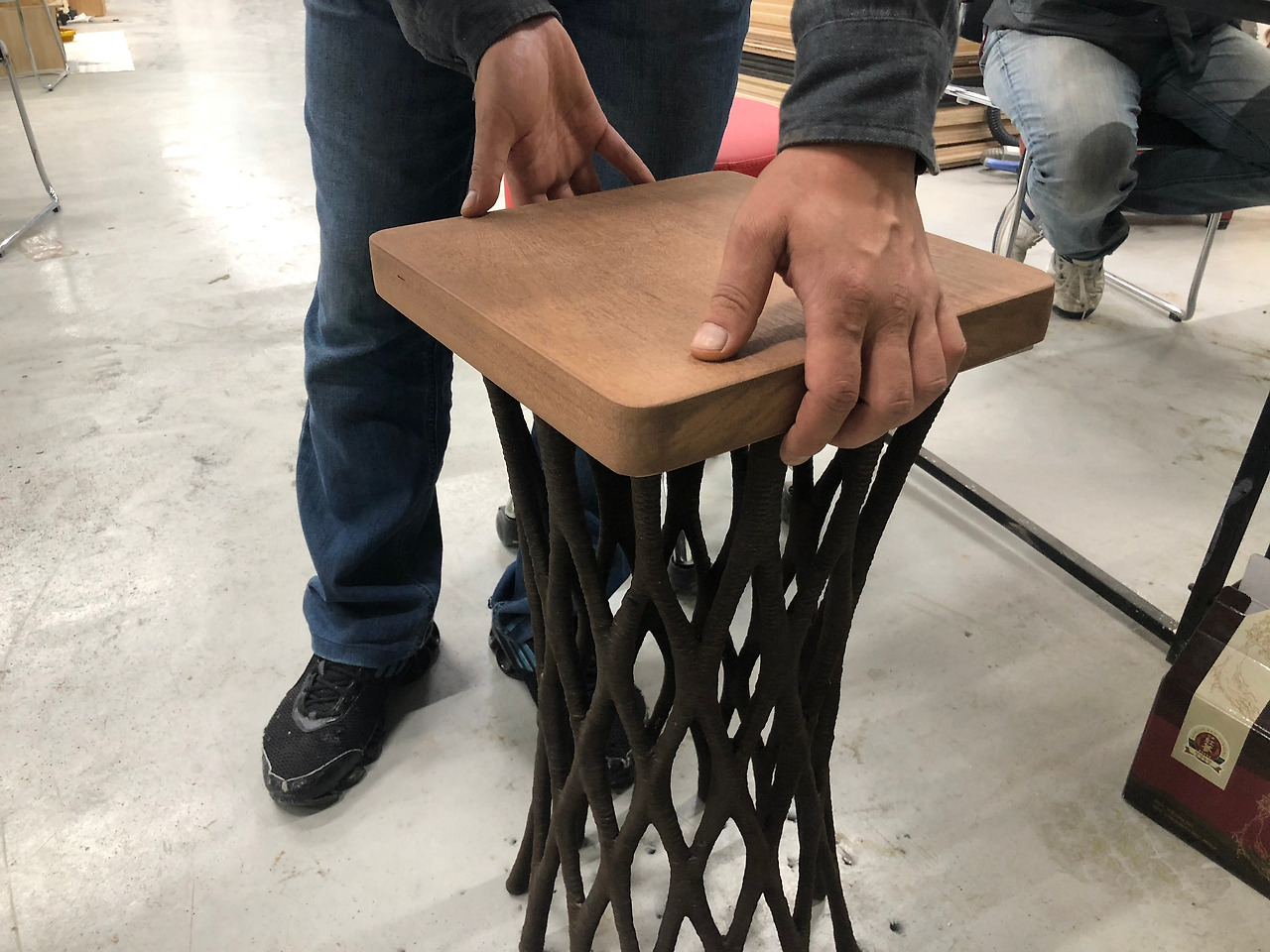 13_WAAM3DP_stool.jpg