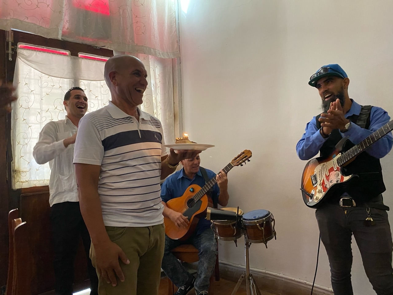 식당의 연주자.jpg