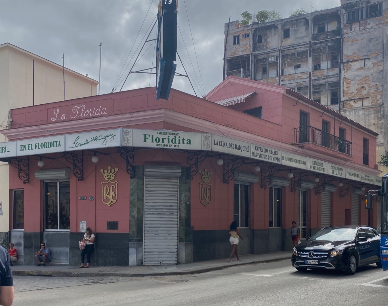 프로리타 선술집.jpg