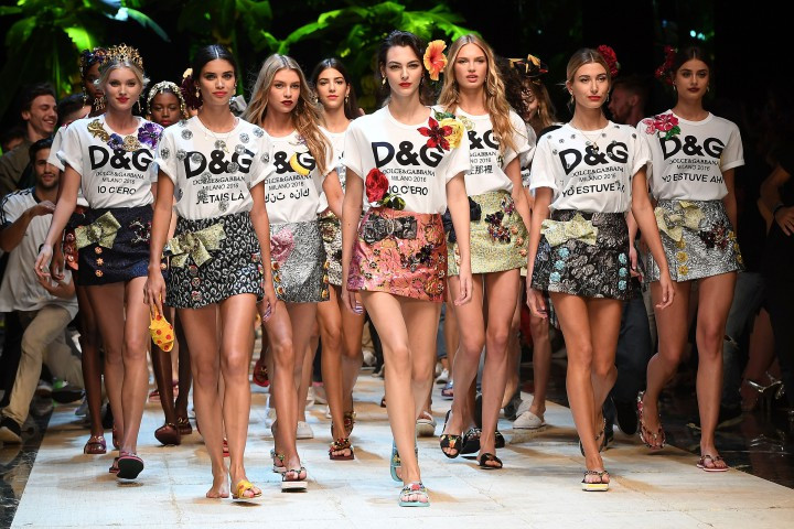 dolce-and-gabbana-spring-summer-2017-milan-fashion-week-shows-sn-main-l_VOGUE.jpg
