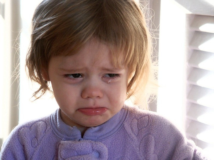 1200px-Crying-girl_wikipedia.jpg