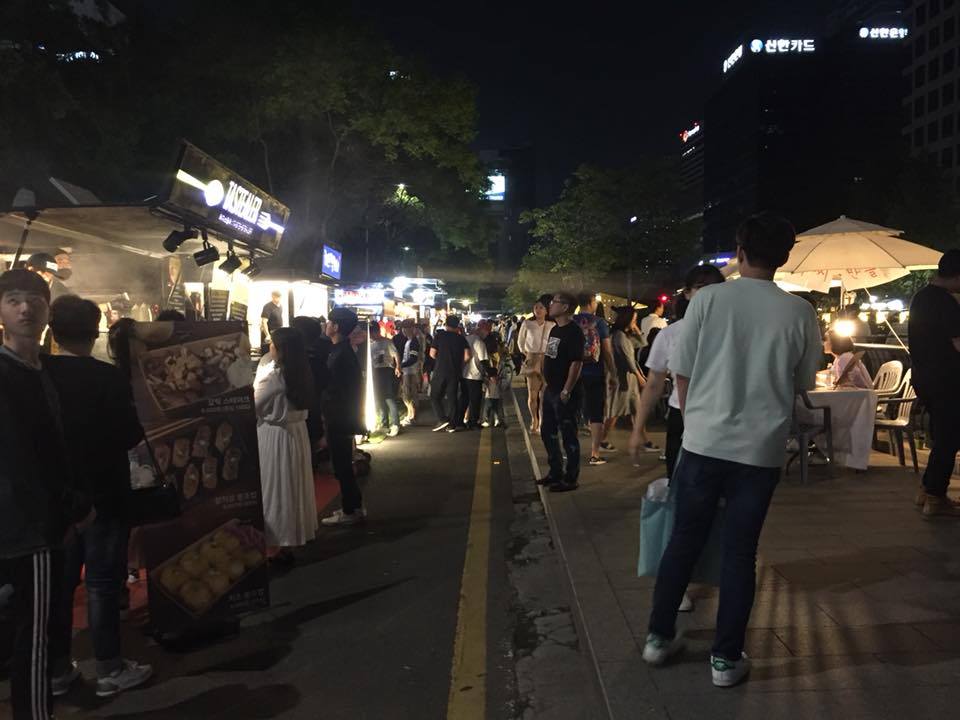 청계천 야경.jpg