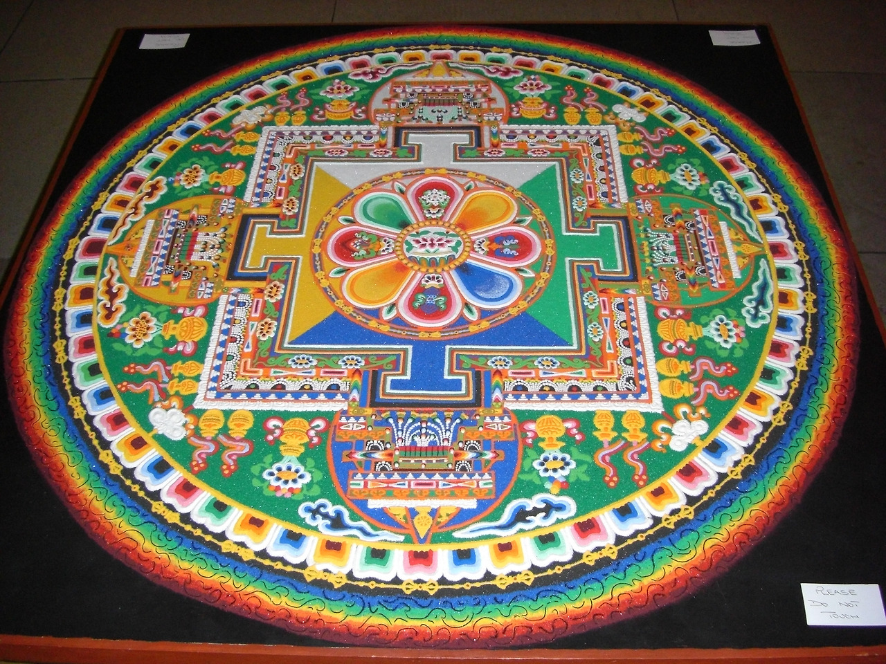Chenrezig_Sand_Mandala.jpg
