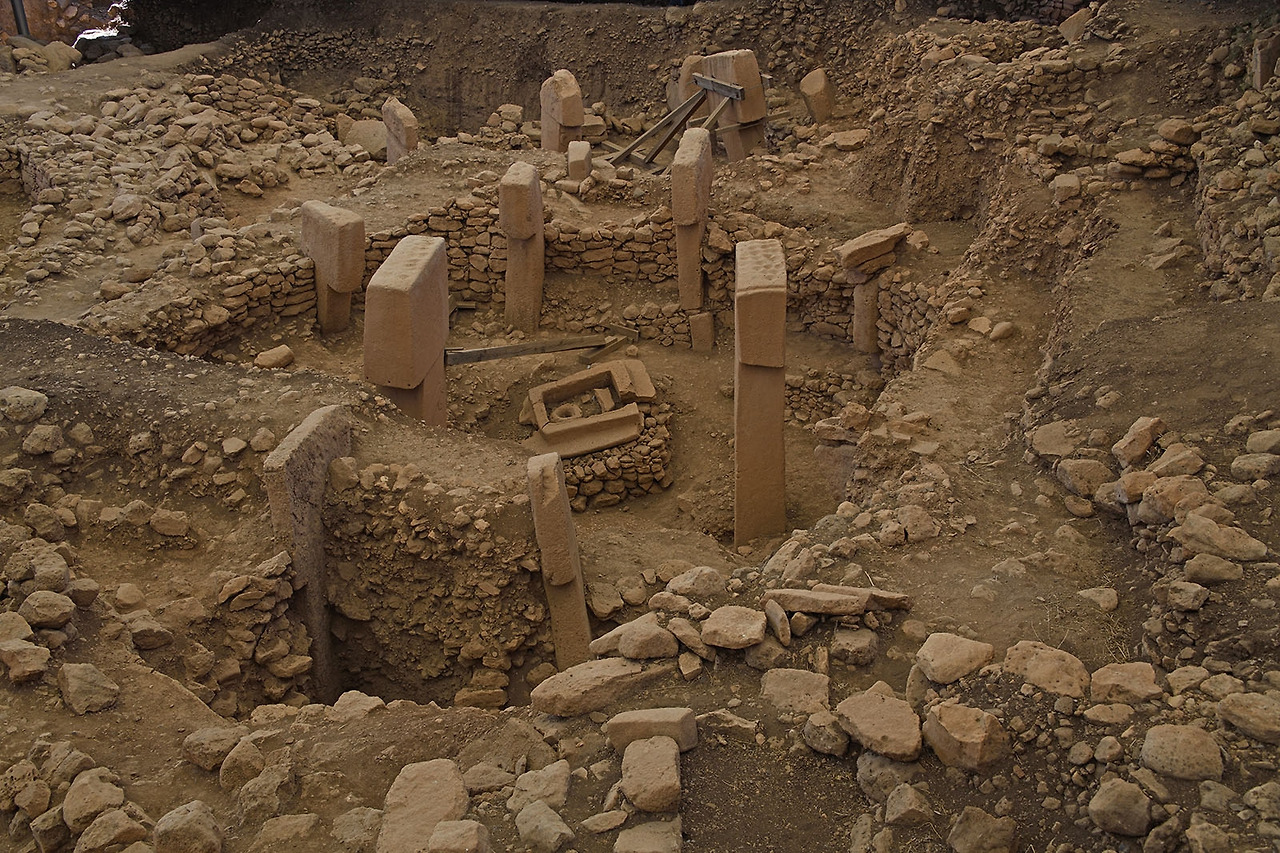 Urfa_Göbeklitepe_Building_B_5326.jpg