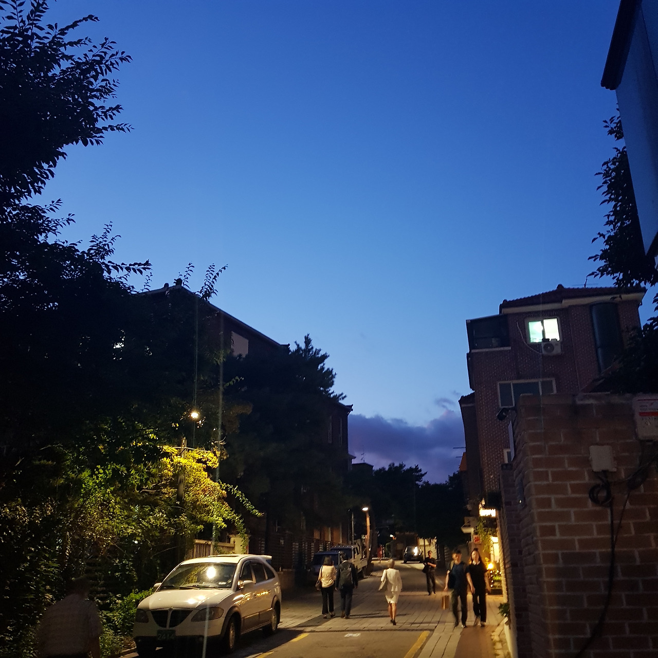 안국역 거리.jpg