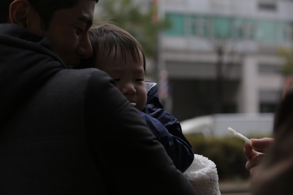 이이경배우 품에안긴 예준이.jpg