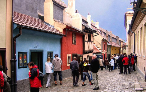 golden-lane-prague.jpg
