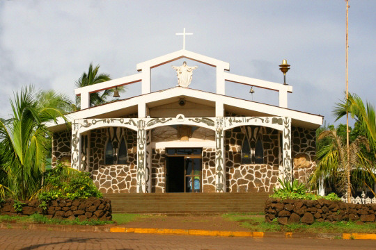 04-church-exterior.jpg