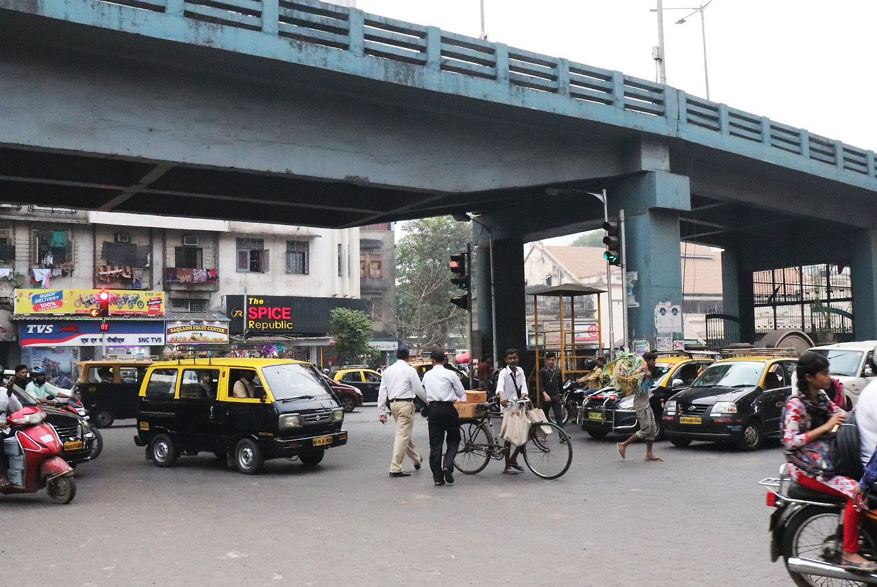 8 찍을거 없어서 찍은 뭄바이 길거리.jpg