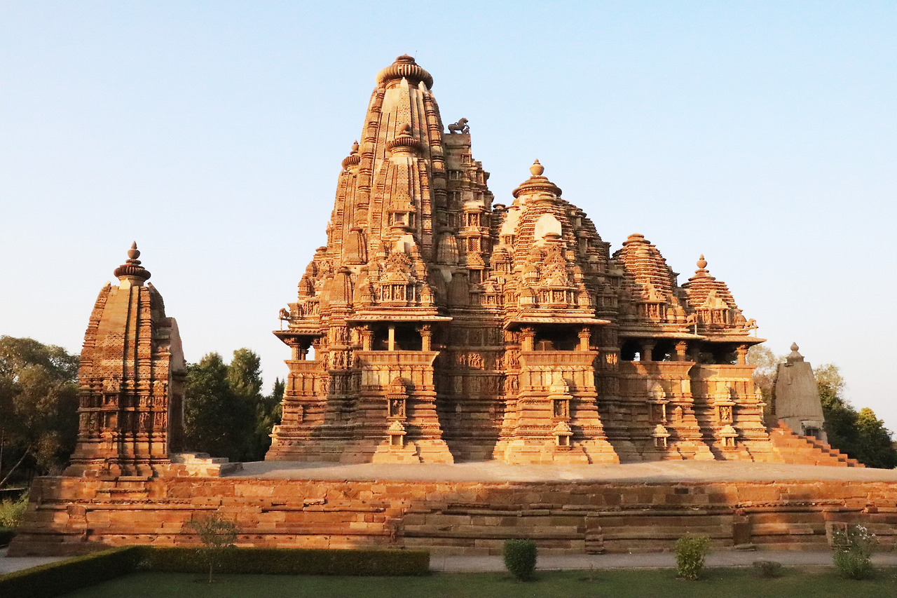 26 카주라호 사원.jpg