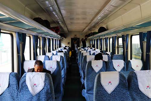 청도-지난 K기차 내부.jpg