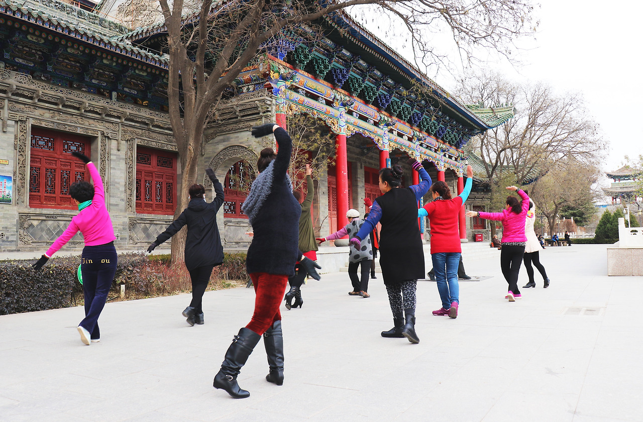 13 중국 아줌마들 춤.jpg