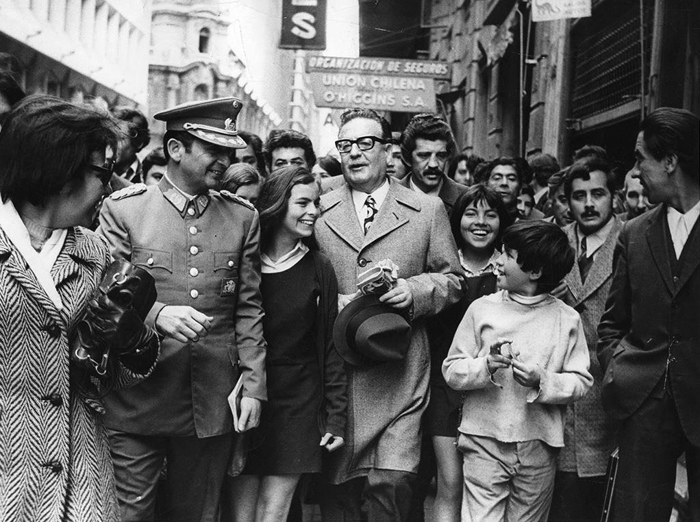 allende-street.jpg
