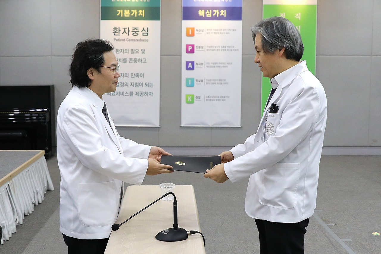 심장혈관흉부외과 책임교수에 유지윤 교수.jpg