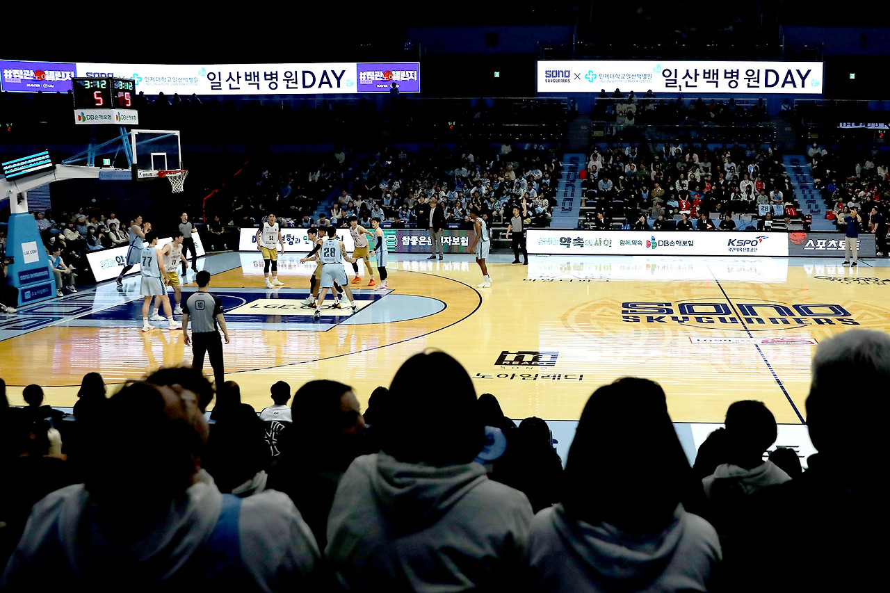 20251209_일산백병원, 소노스카이거너스 프로농구단 업무협약식16.jpg