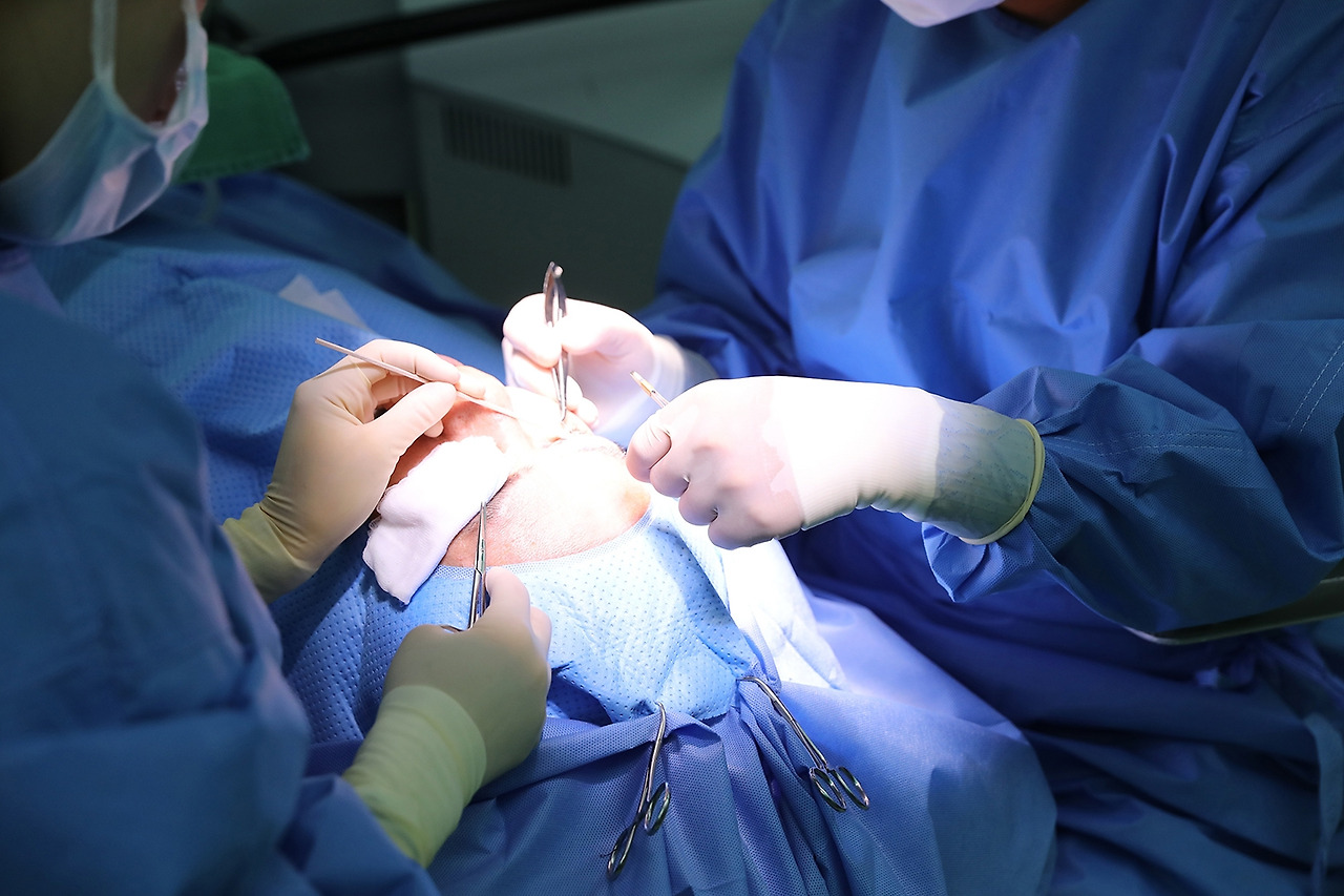 눈성형클리닉_안과 한동진 교수 보정6.jpg