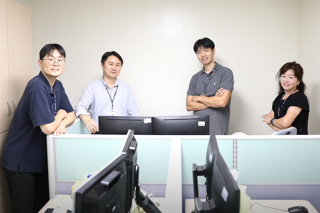 [사진]안전보건관리실 단체사진1.jpg