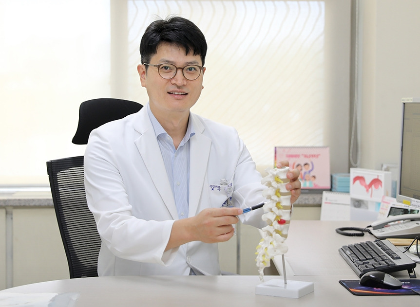 [사진]손문준 일산백병원 신경외과 교수.jpg