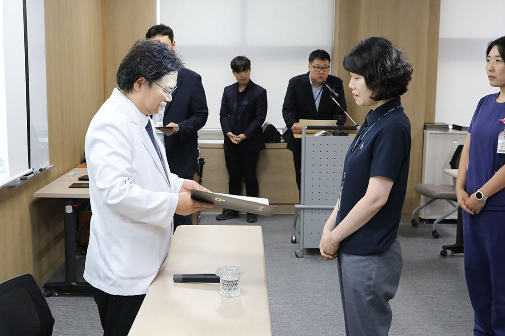 장기근속자 표창1.jpg