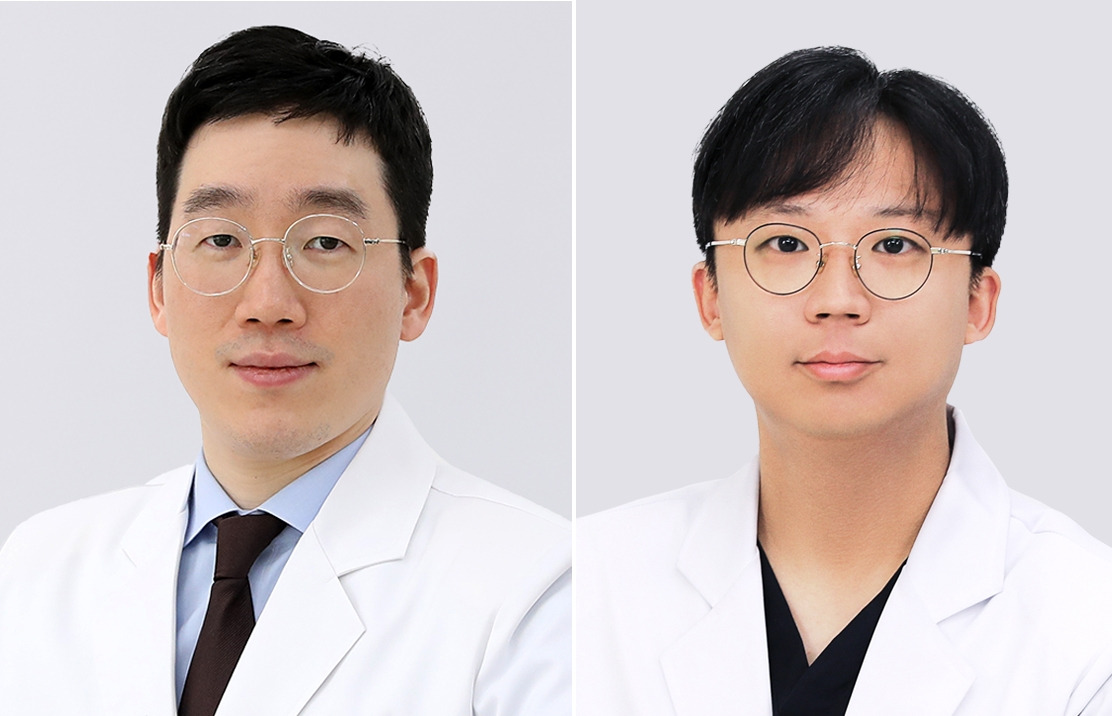 [사진](왼쪽부터) 인제대학교 일산백병원 소화기내과 강석인 교수, 외과 엄상수 교수.jpg