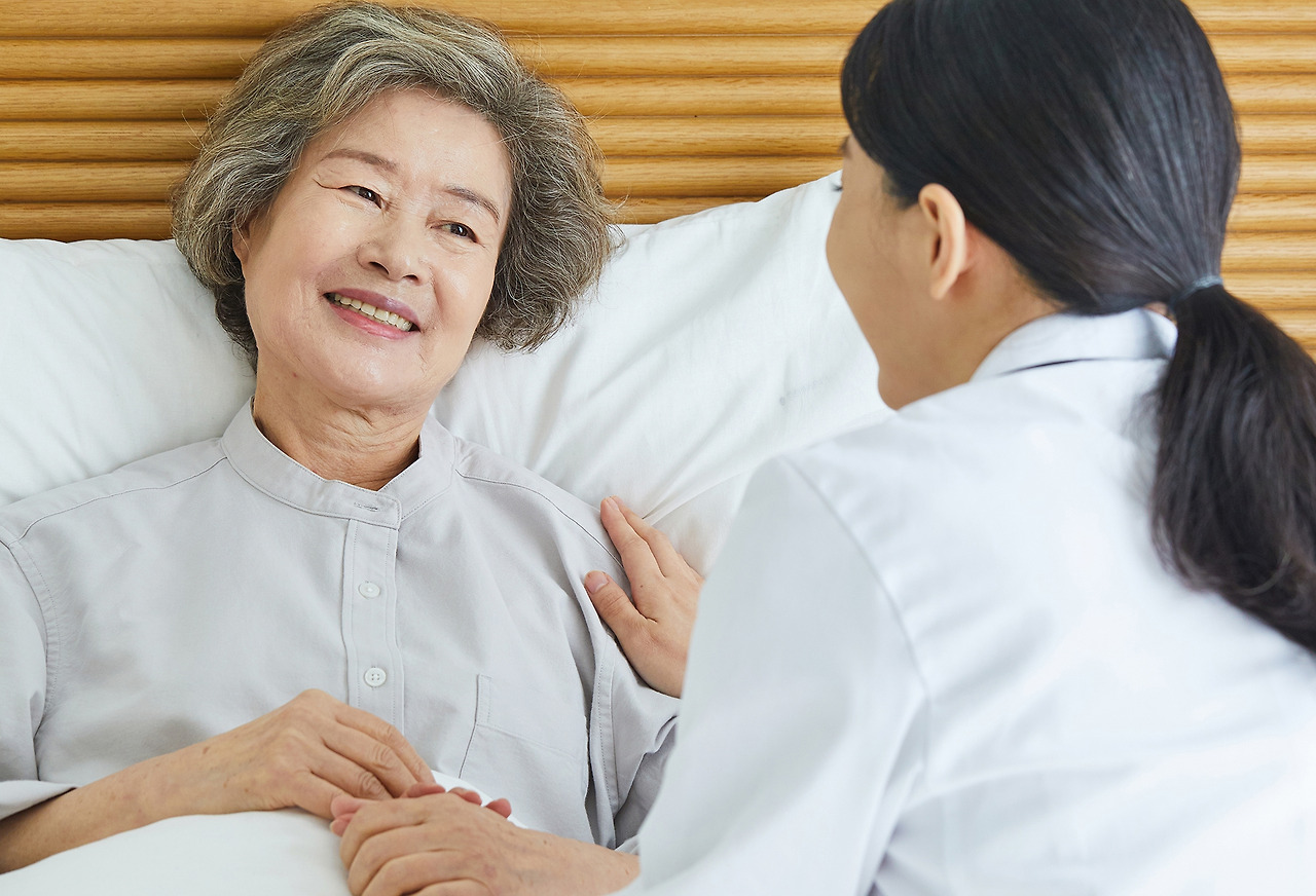 정신건강 입원영역 입원환자 이미지.jpg