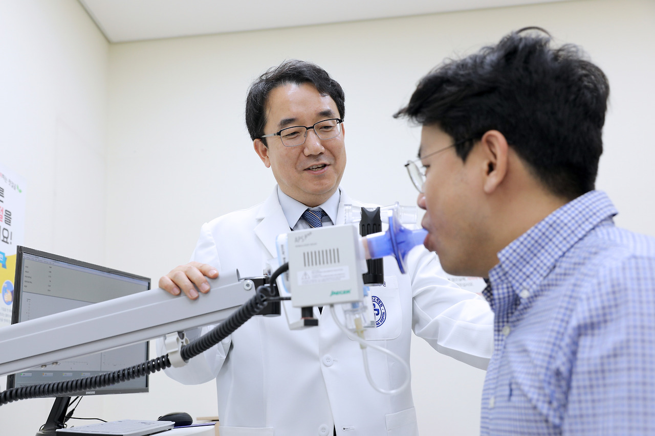 [사진]닥터뷰_정재원 교수_5 (2).jpg