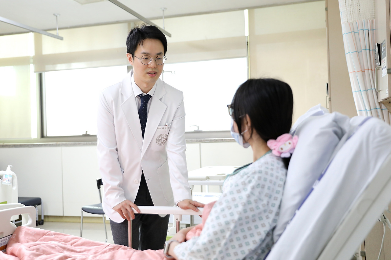 산부인과 황동원 교수 이미지사진4.jpg