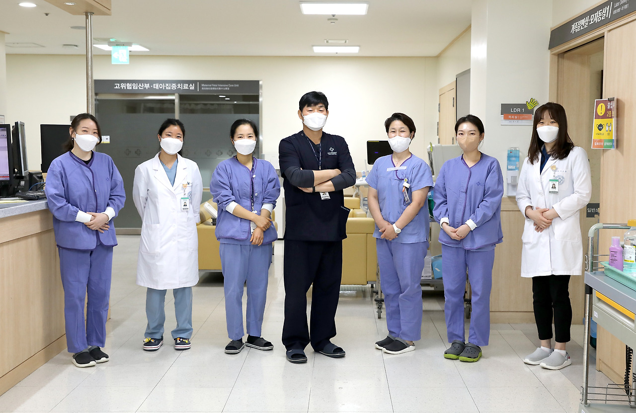 [사진] 한정열 산부인과 교수_분만실 의료진.jpg