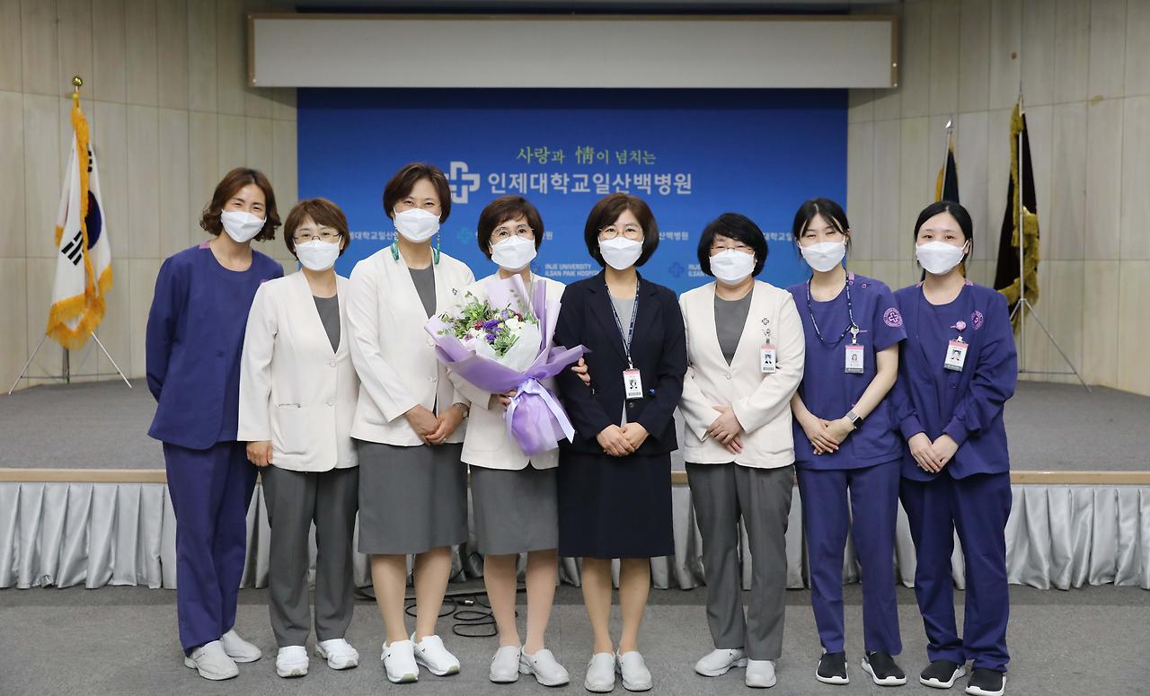 [간호부 정경임 파트장]단체사진2.jpg
