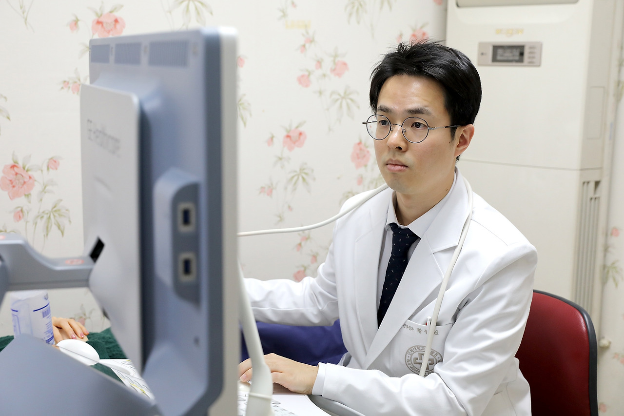 산부인과 황동원 교수 이미지사진2.jpg