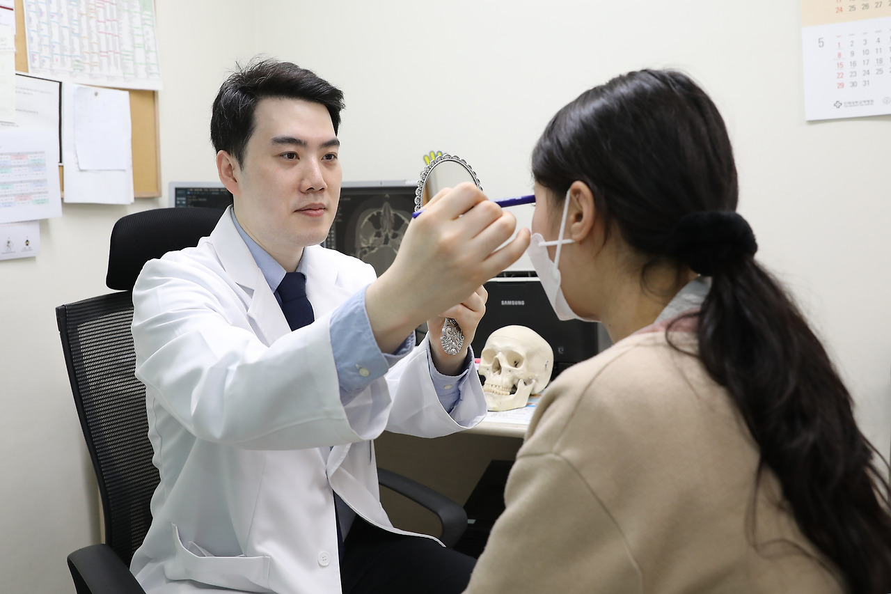 [이미지컷]성형외과 김충현 교수_1.jpg