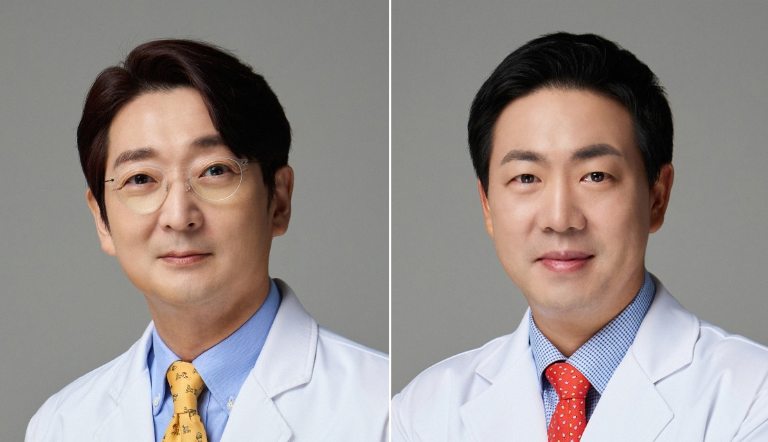 [사진](왼쪽부터) 인제대학교 일산백병원 안과 이도형, 정인권 교수.jpg