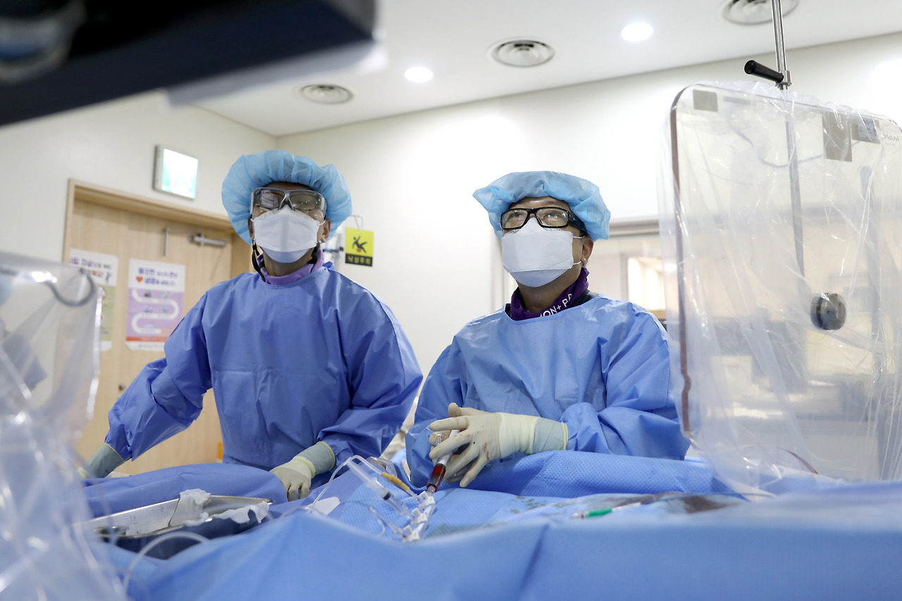 [사진]일산백병원 심장혈관센터_남궁준 센터장5.jpg