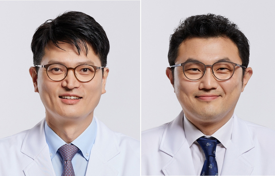 [사진] (왼쪽부터) 손문준, 김광현 일산백병원 신경외과 교수.jpg