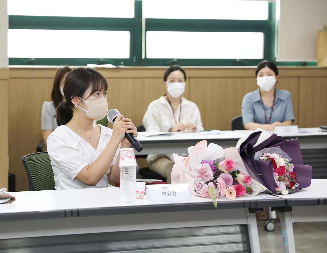 [자료사진4]일산백병원 배유진 간호사가 수상소감을 말하고 있다.jpg