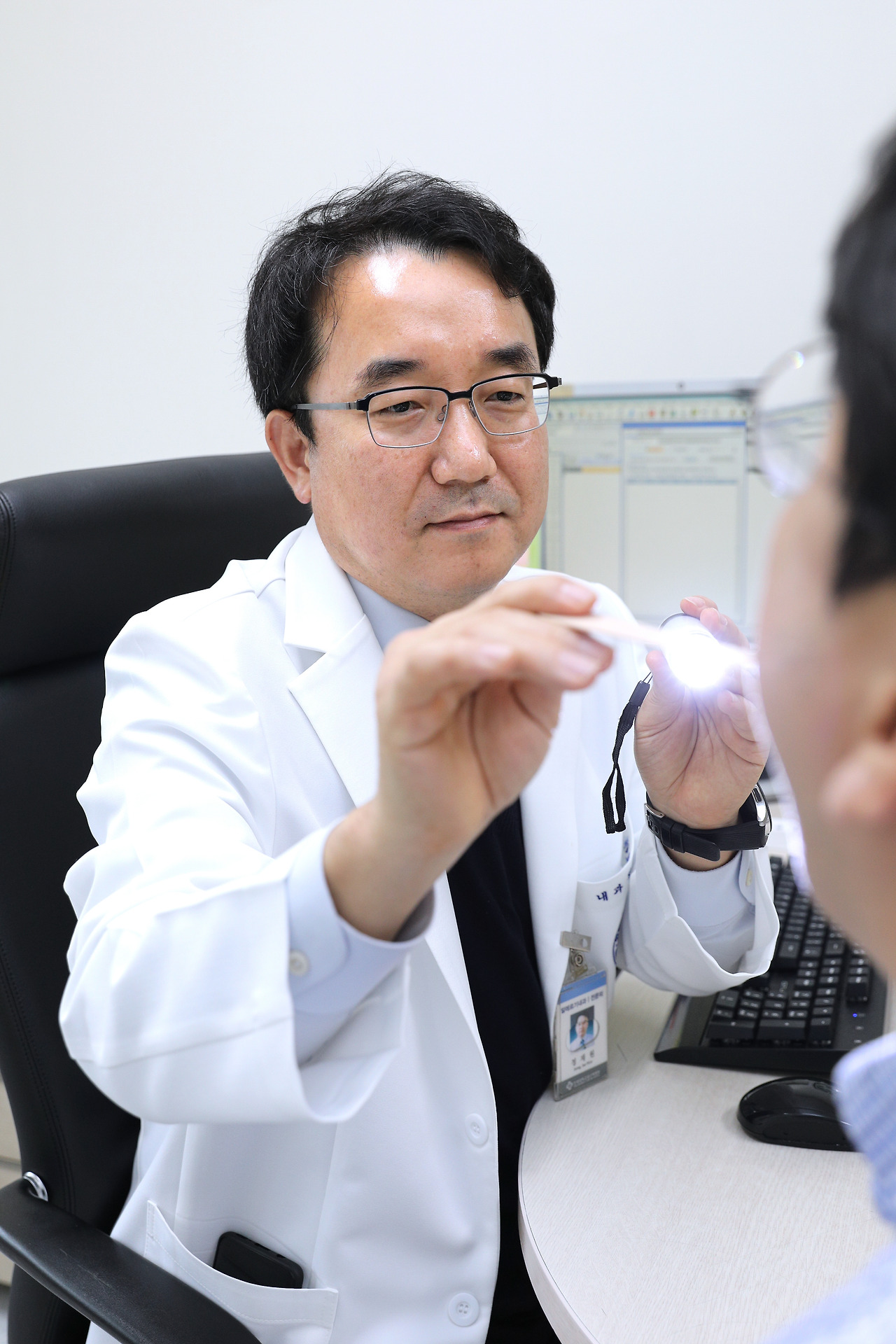 [사진]닥터뷰_정재원 교수_5 (4).jpg
