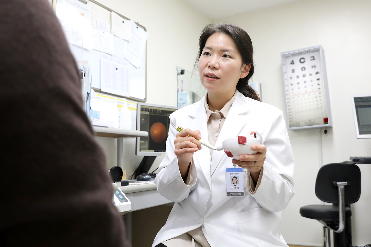 [신규 의료진] 안과 송민경 교수_2.jpg