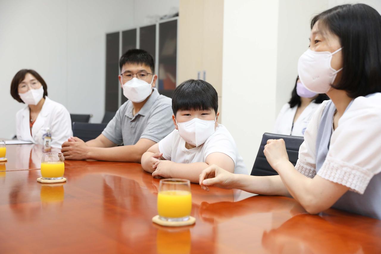 김선우 어린이 기부식 사진6.jpg