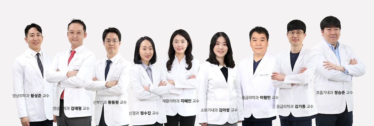 신규의료진 단체.jpg