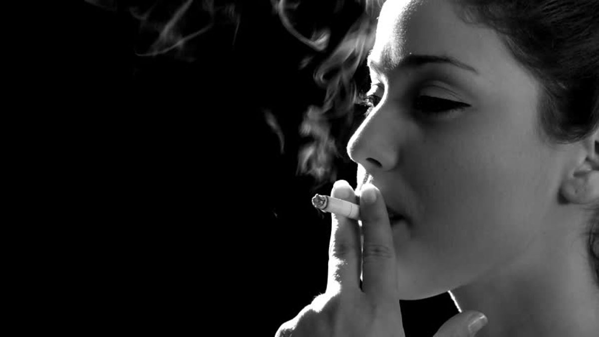 woman_smoking.jpg